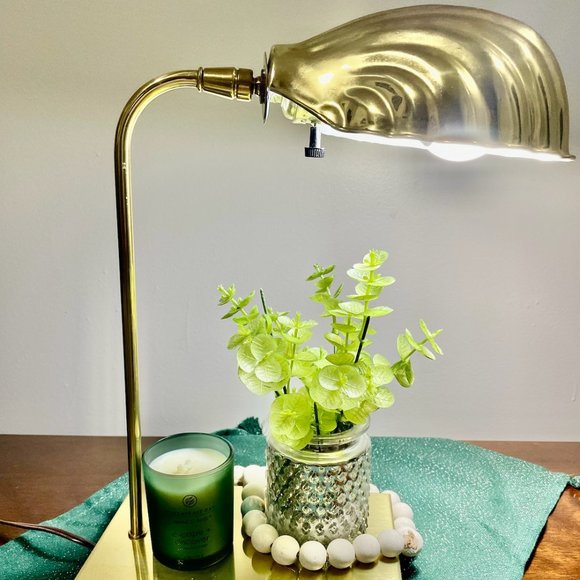 Vintage Other - Vintage Clam Shell Tabletop Lamp